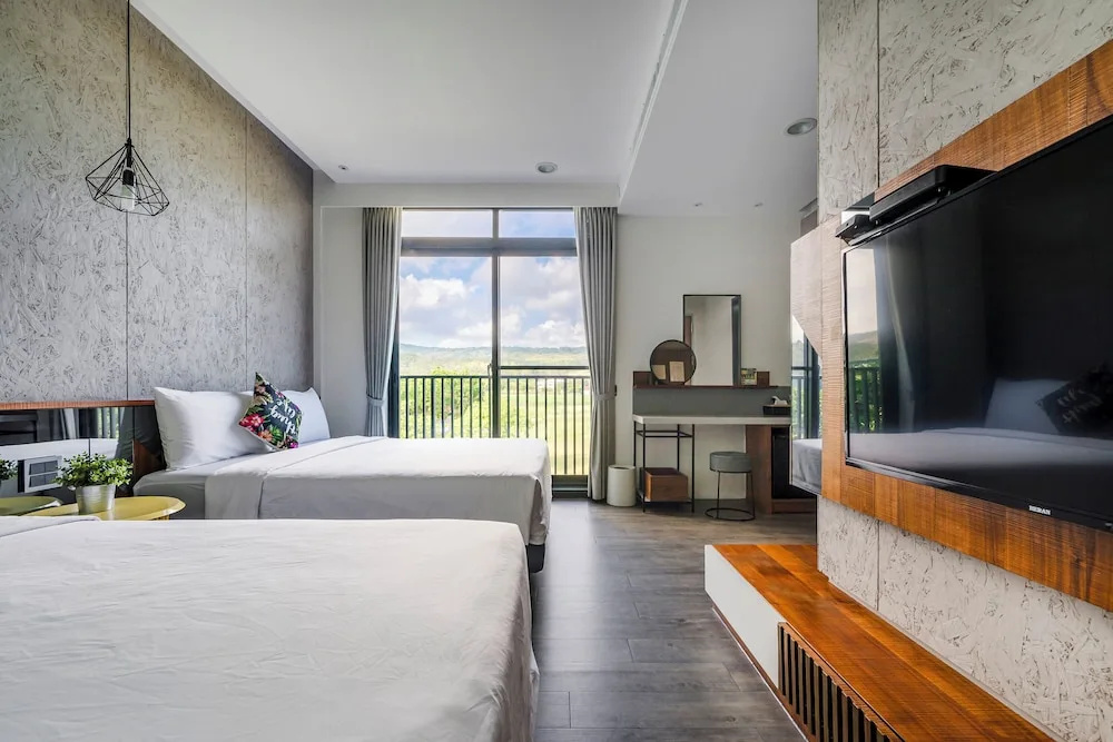Standard Quadruple room with balcony and with mountain view