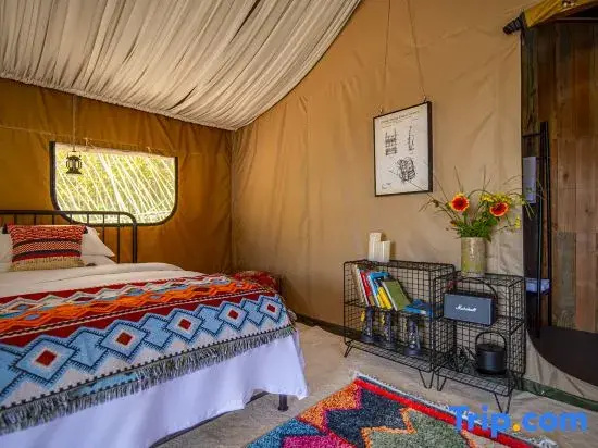 Tent (full double bed)