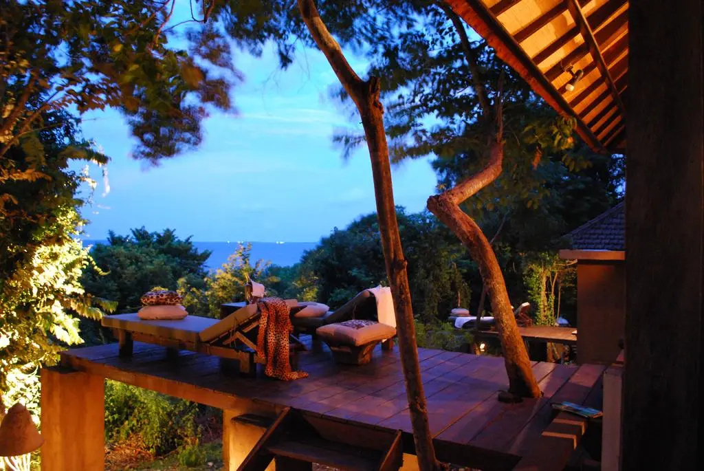 Balcony & Terrace
