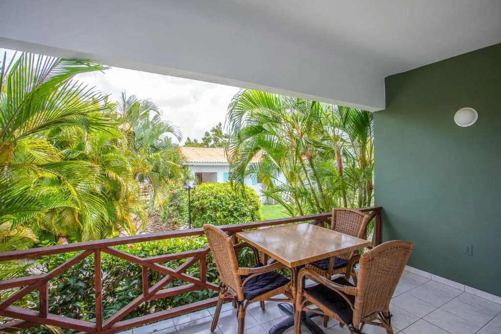 Food & Beverage