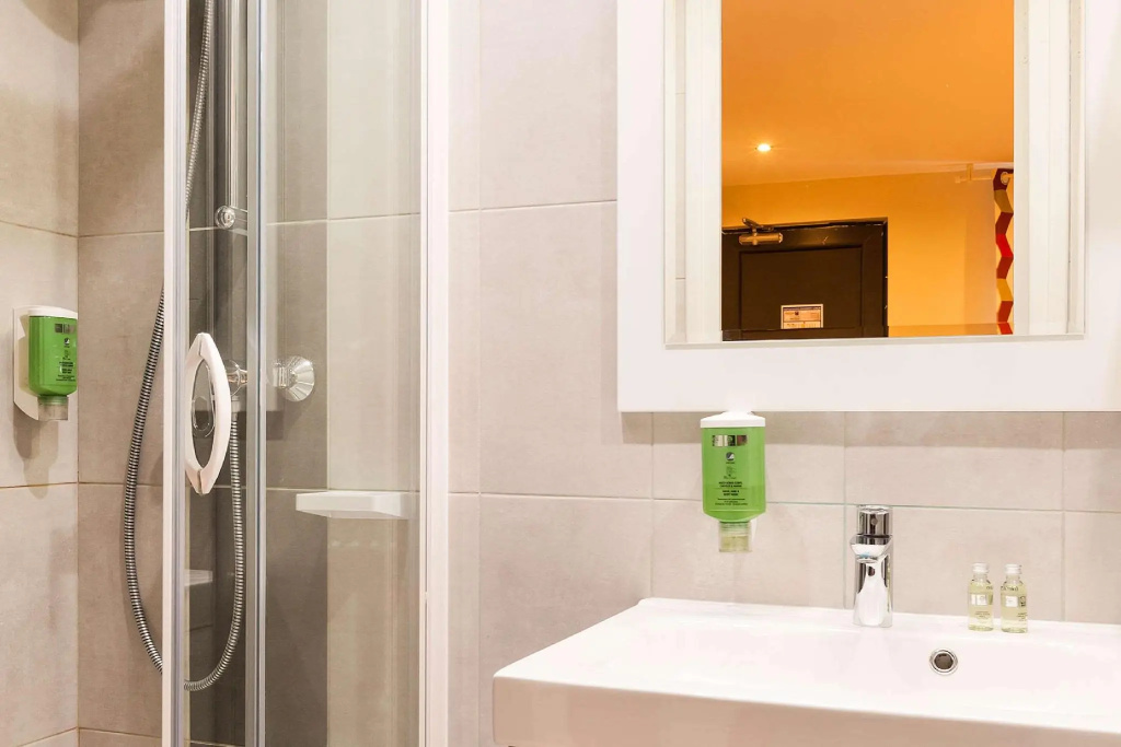 Standard Double room (full double bed)