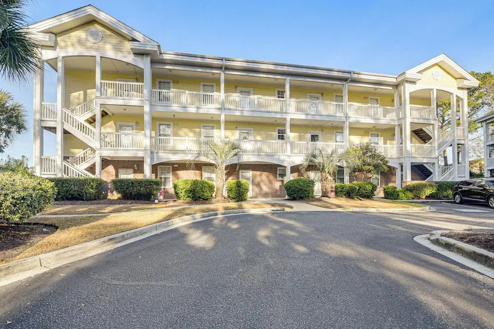 Golf, Gamble & Fish! Condo w/ Pool in Little River