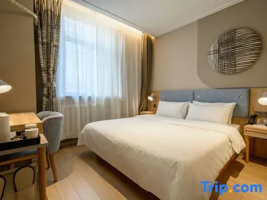 Superior Double room (full double bed)