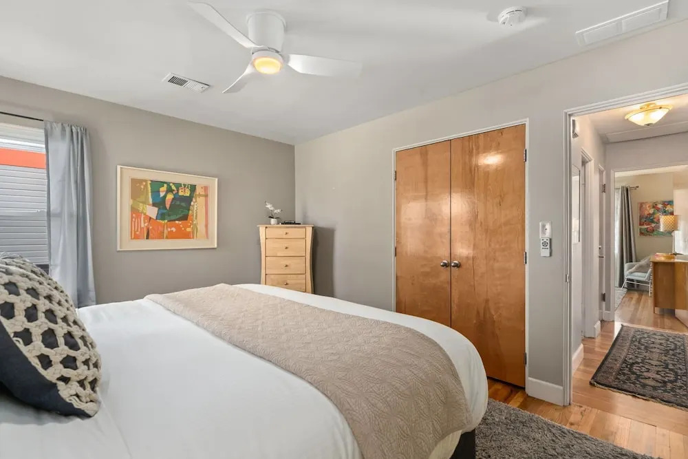 Mountain Ave Retreat - Walk to Old Town Fun! — фото 3