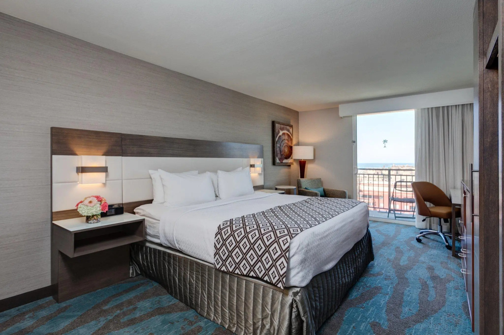 Crowne Plaza Ventura Beach by IHG - Chambres