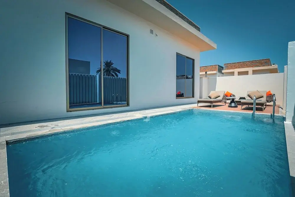 2 Bedrooms Villa