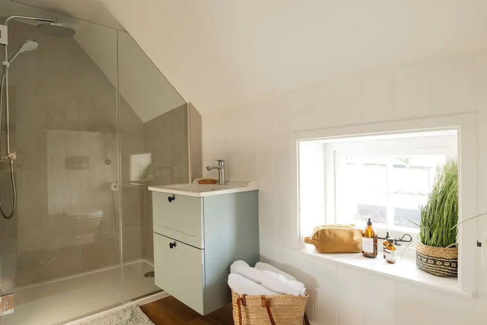 Gallops Cottage — 5