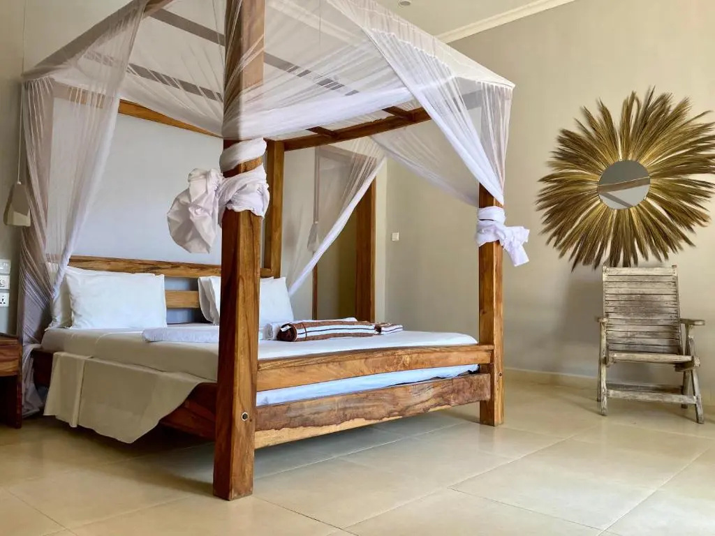 Deluxe Double room (full double bed)