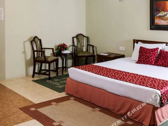 Bukit Merah Laketown Resort