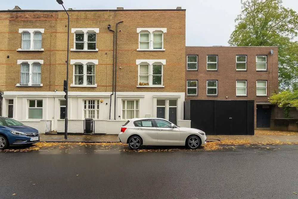 Modern Studio Flat in Hammersmith