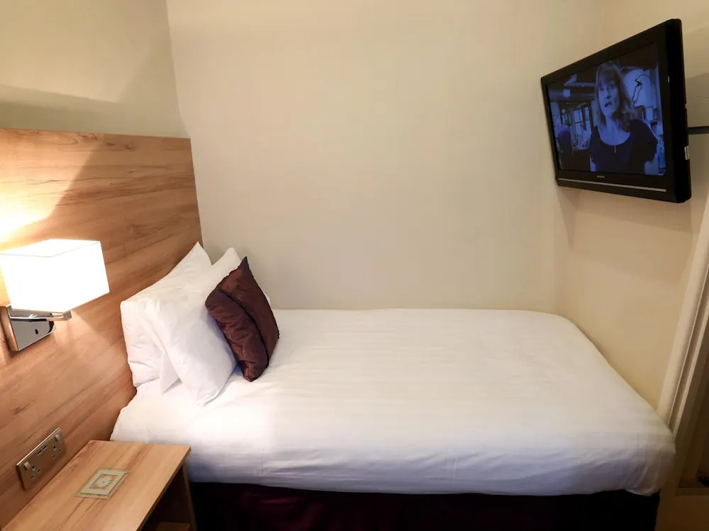Economy room