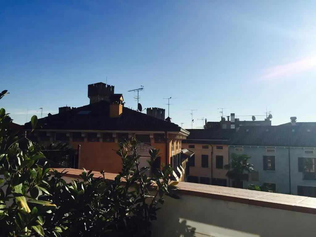 Standard Double room with balcony (full double bed)