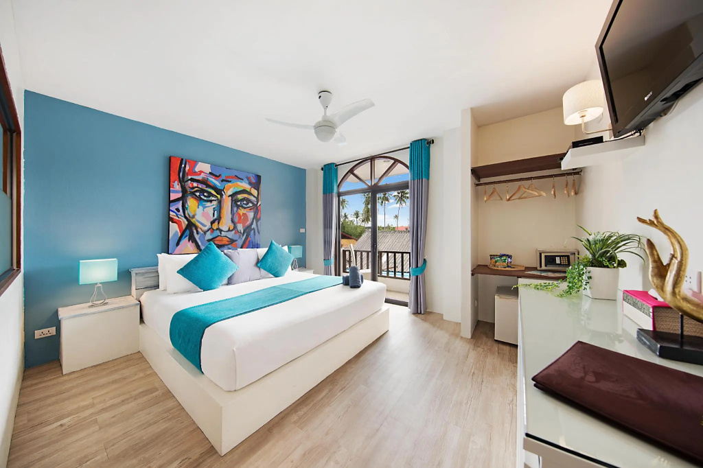 Standard room with city view