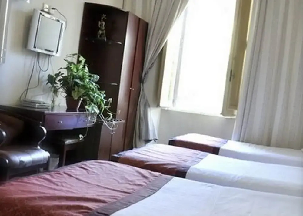 Economy room