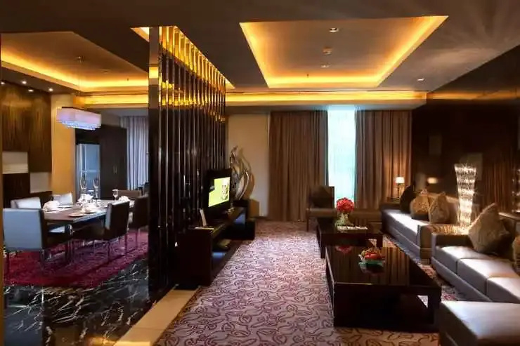 Cambridge Hotel Medan — 5