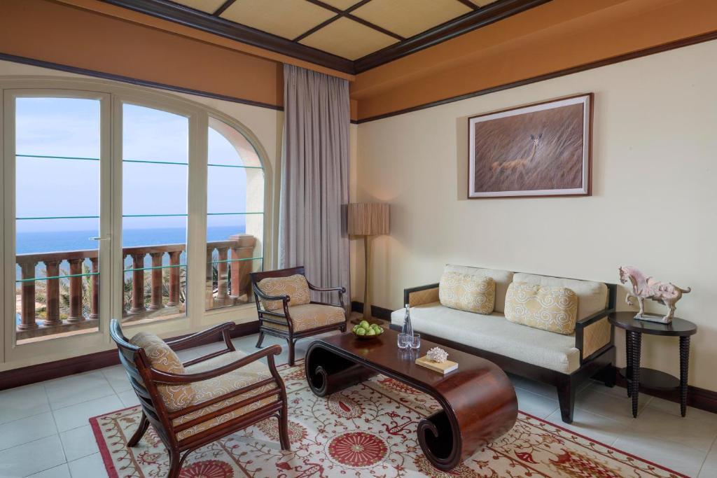 Anantara Desert Islands Resort & Spa