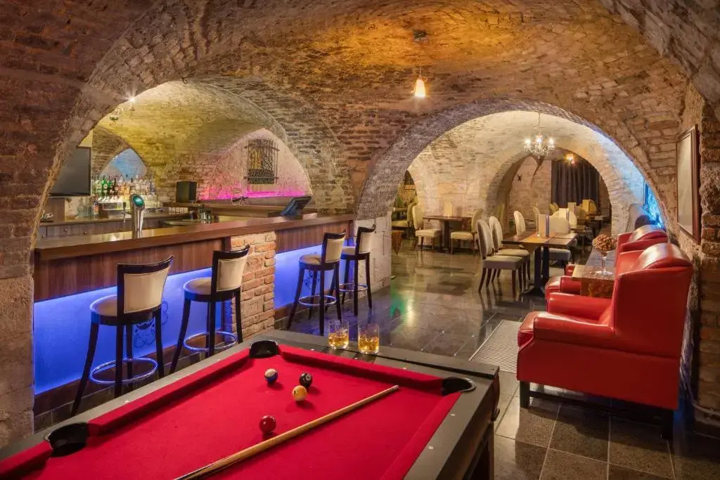 Kristály Imperial Hotel - фото 17