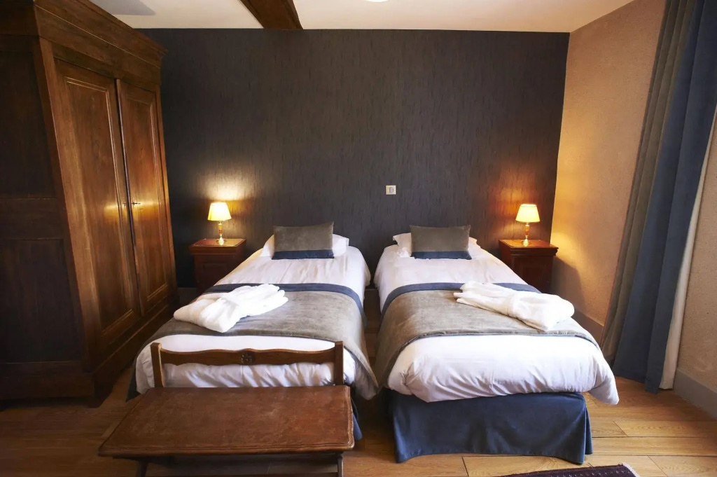 Voir la photo 4 — Hôtel le Bussy