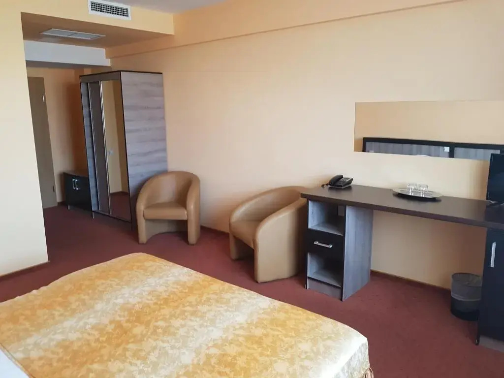 Standard Double room (full double bed)