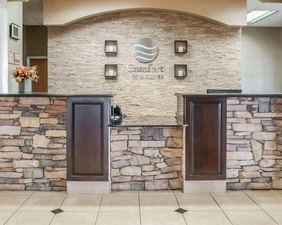 Lobby & Reception