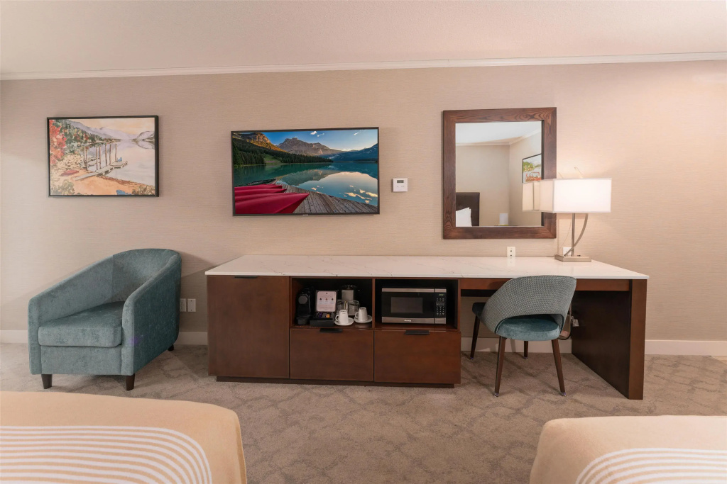 Standard Quadruple room with lake view