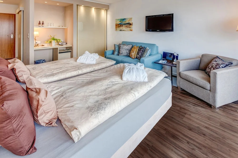 Economy Double room with sea view (full double bed)