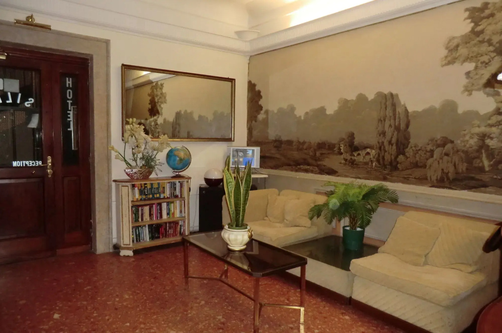 Hotel photo 7