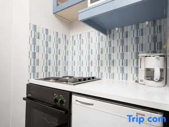 Double Studio with balcony (full double bed)
