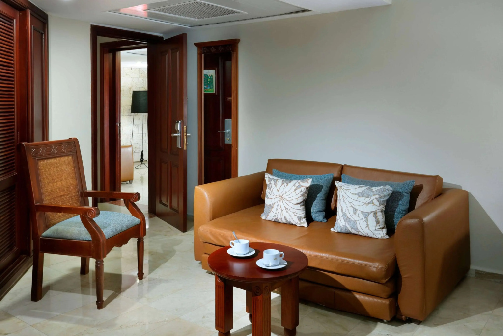 Lobby & Reception