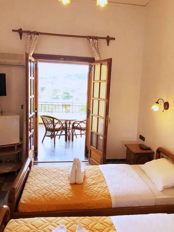 Economy Double room with balcony and with view (full double bed)