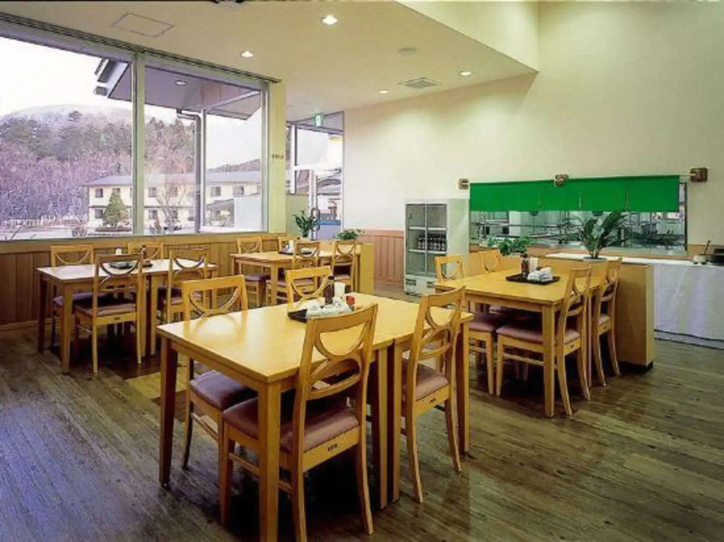 Food & Beverage
