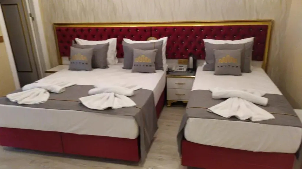Triple room