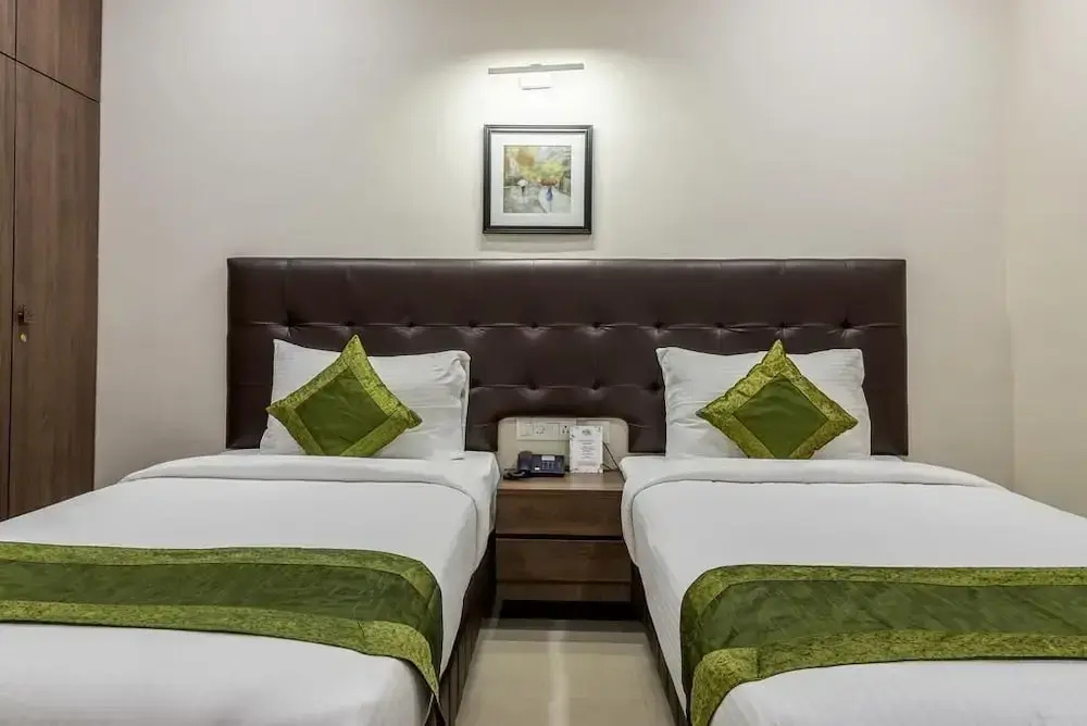 Executive Double room (full double bed)
