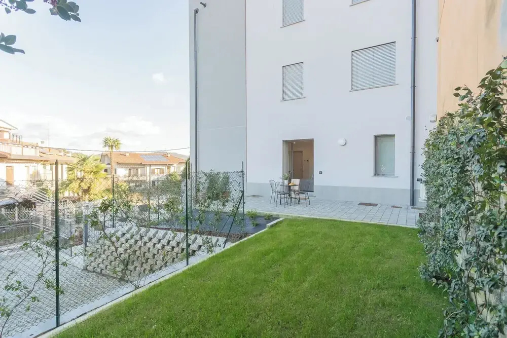 Isola Felice Grandate by Rent all Como