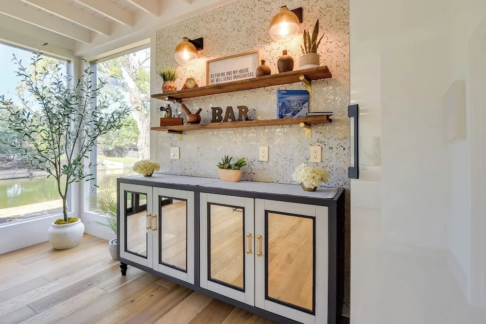 Waterfront Granbury Home w/ Electric Fireplace!