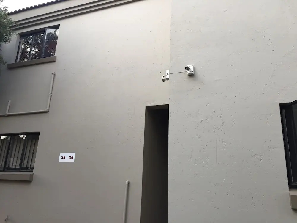 Tntee Apartments