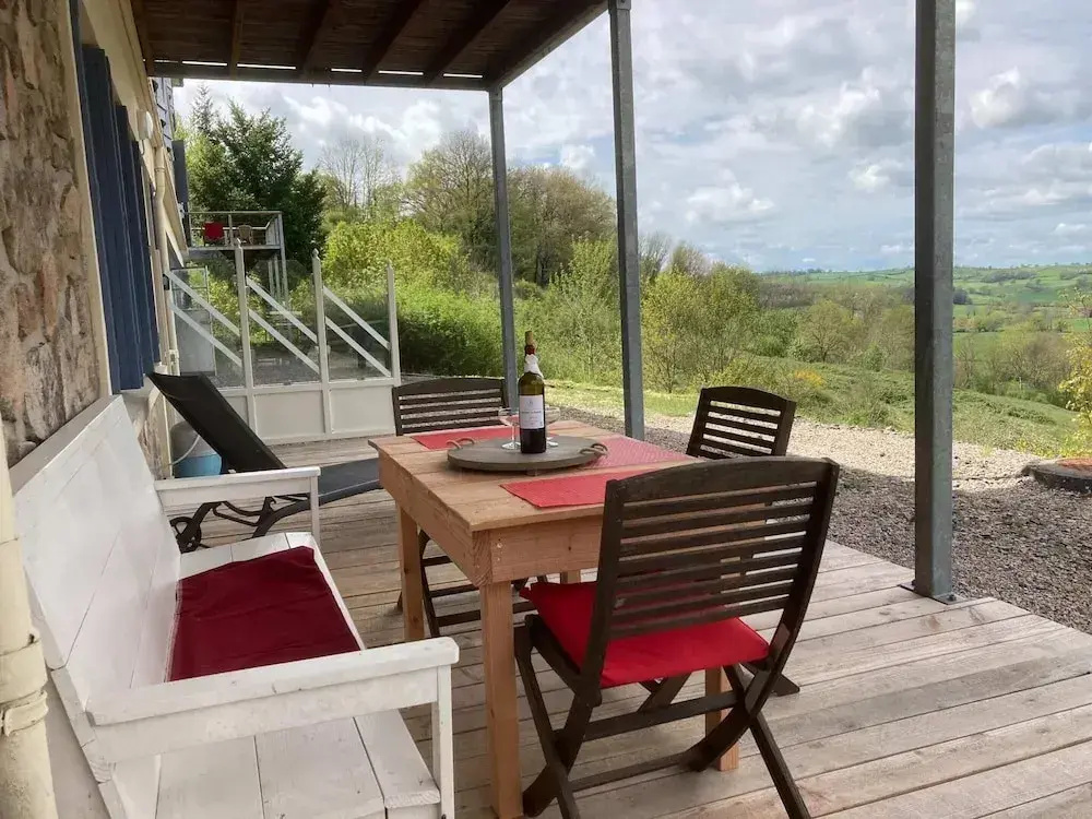 Apartment in Cuzy With Heated Pool