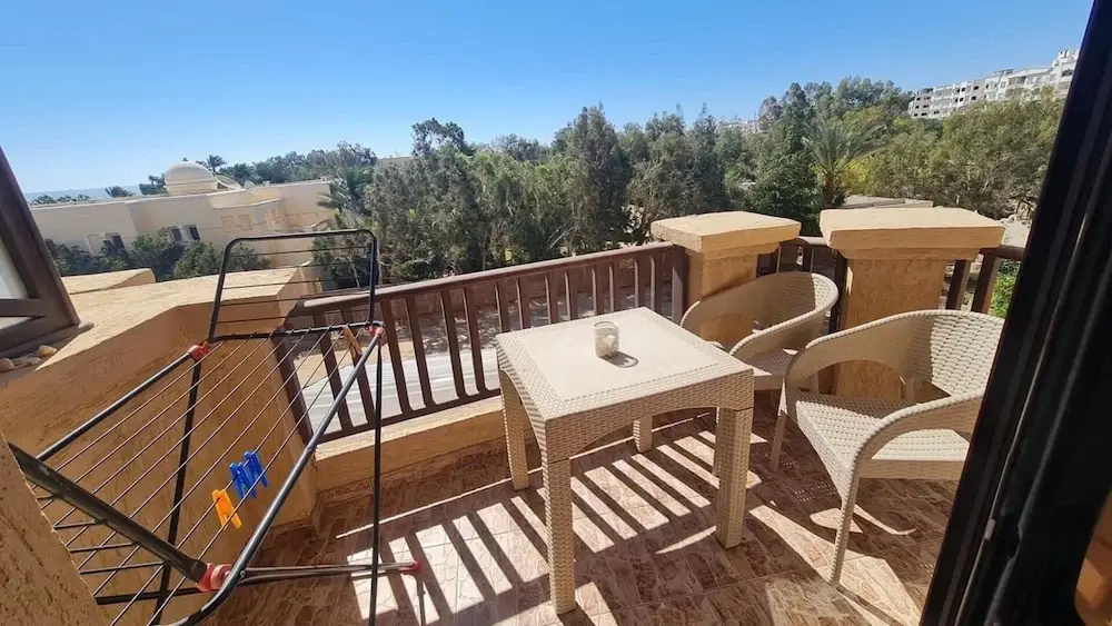 Sunny Sea Side View Apartment