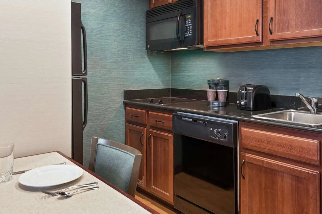 Homewood Suites by Hilton Cleveland-Beachwood - Chambres