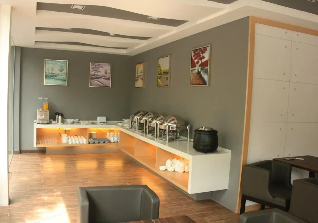 Hotel photo 12