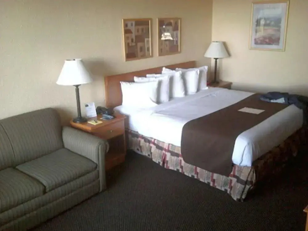 Whitten Inn University - Général