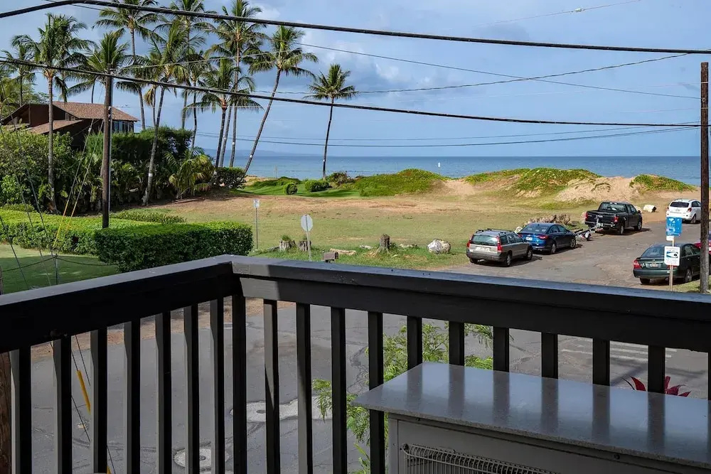 Kihei Garden Estates C-201, Ocean Views, Near the Beach, Renovated, w/ Split AC!