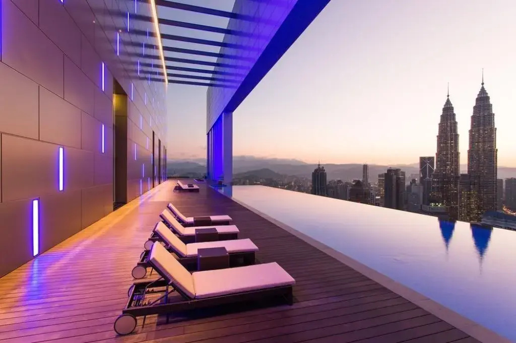 Platinum Suite by SNC
