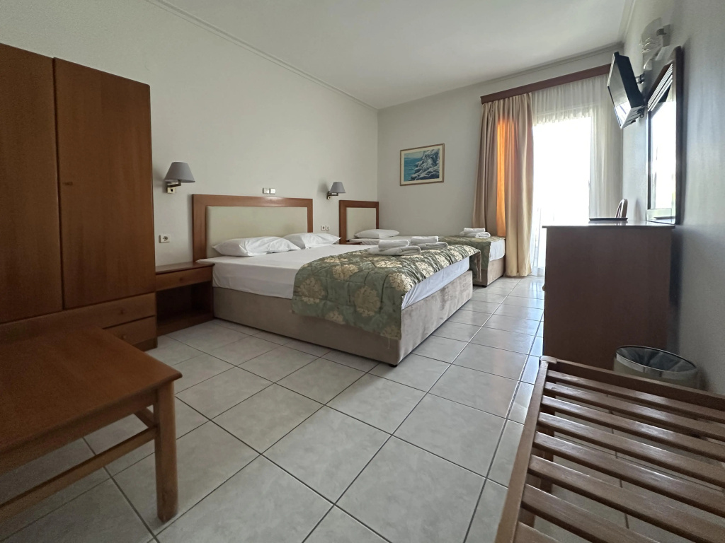 Hotel Ioni — 2