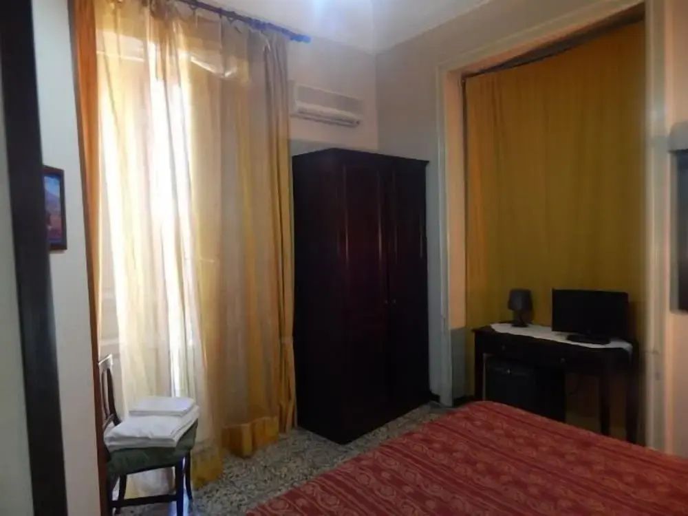 Standard Triple room with balcony