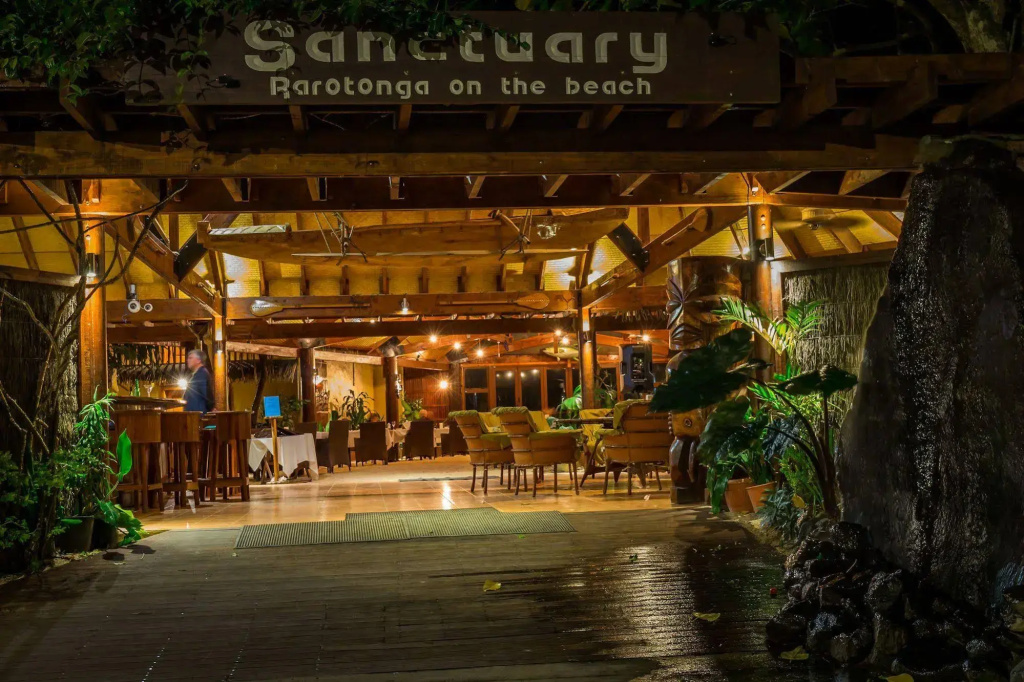 Sanctuary Rarotonga-On the beach - Adults Only