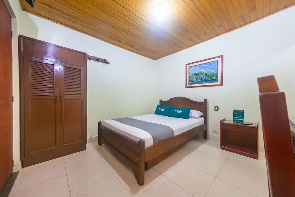 Standard Double room (full double bed)