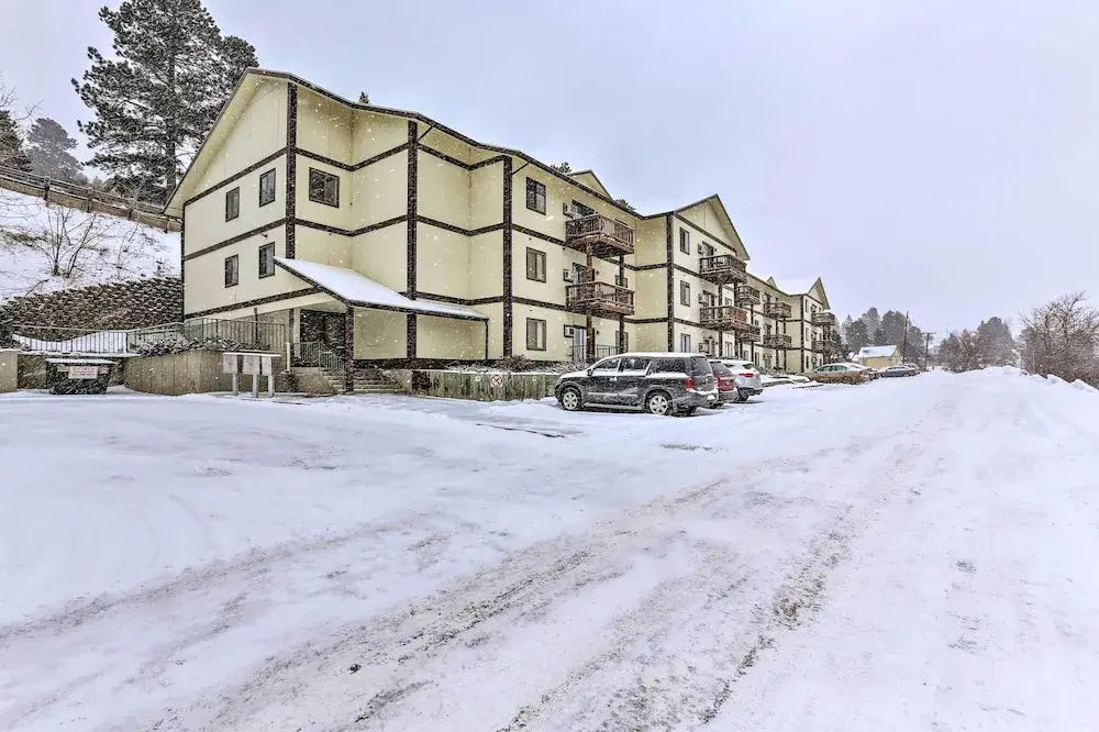 Lead Vacation Rental ~ 17 Mi to Sturgis