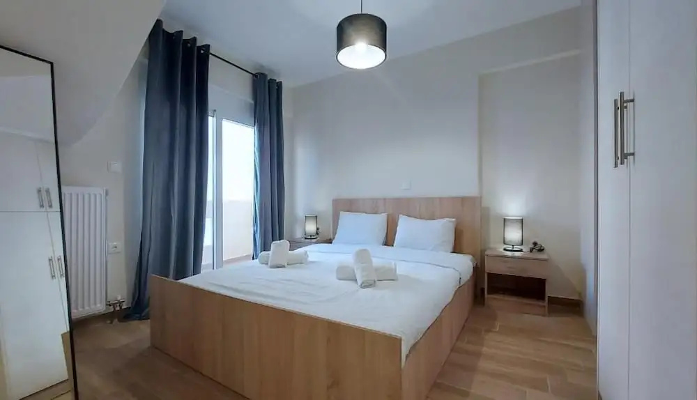 A modern renovated maisonette Nikaia