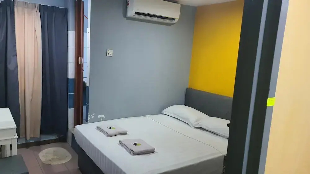 OYO 90798 Two Two Inn — фото 4